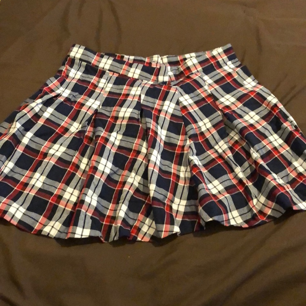 H&M Dividend Pleated Skirt